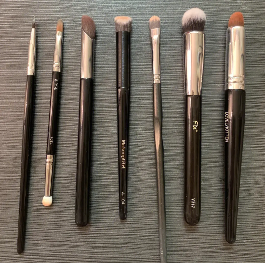 Are concealer brushes necessary?